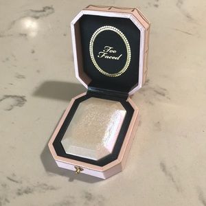 Too Faced Diamond 💎 Highlighter